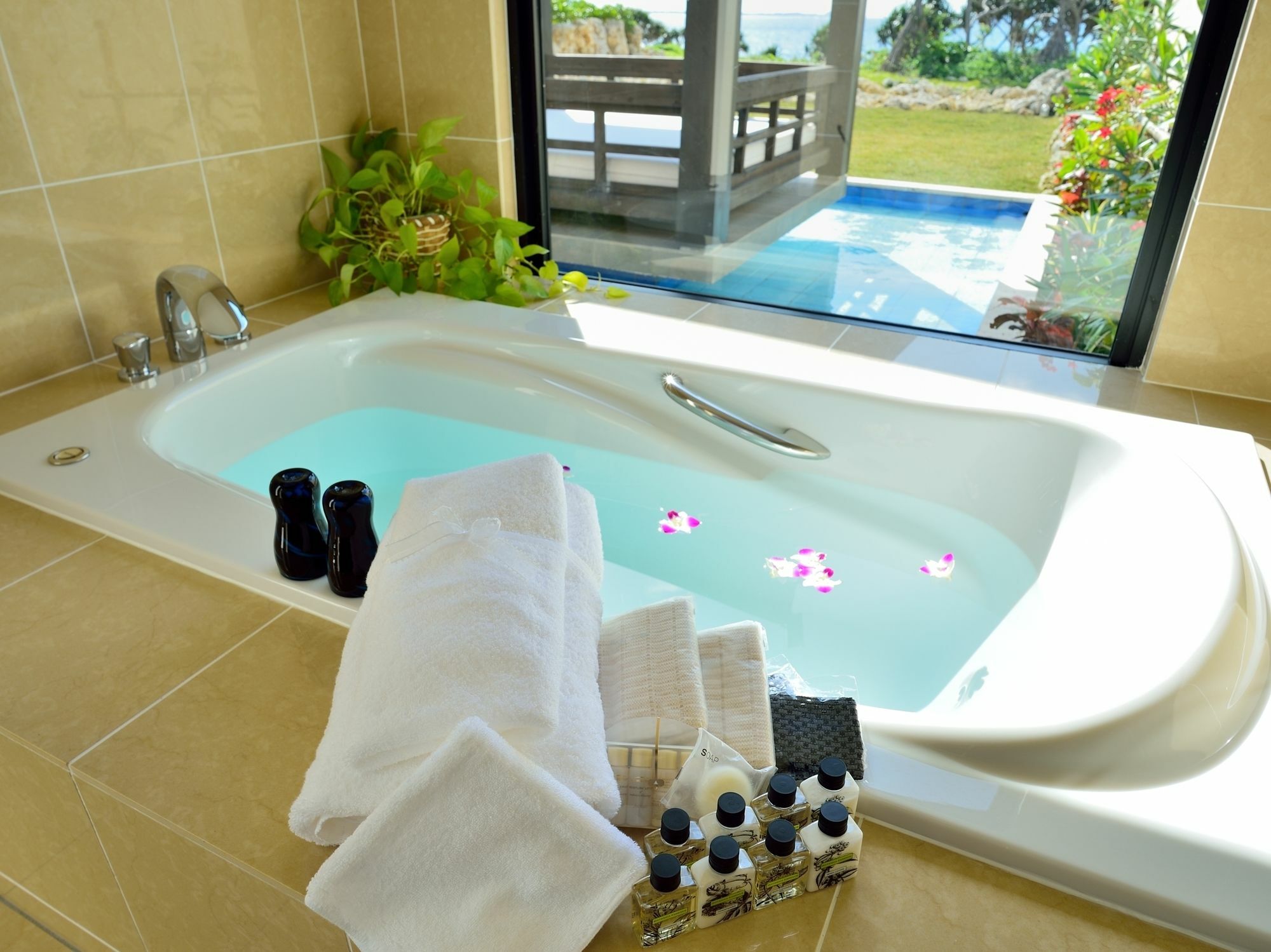 Konpeki The Villa All Suite Miyakojima (Okinawa) Exterior foto